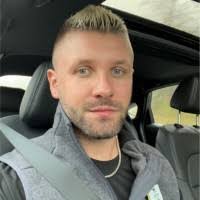 Ronnie Harrington's Instagram, Twitter & Facebook