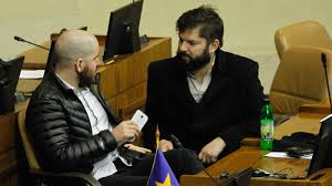 Giorgio jackson comparó a gabriel boric con ben brereton con una particular imagen en twitter. Cuenta Publica Jackson Y Boric Llaman Al Presidente A Poner Urgencia A La Reduccion De La Dieta Parlamentaria Emol Com