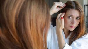 Perfect for in between color or salon visits. Quick Tips For Root Touch Ups When You Can T Get To The Salon Mom Com