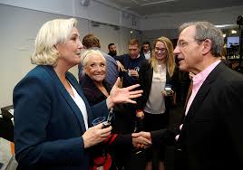 Comme prévu, trois femmes et trois hommes conduiront ses équipes dans les six départements. Les Indiscrets Du Point Pourquoi Mariani A Prefere Le Pen Le Point