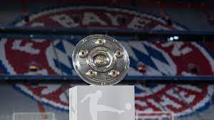 Ich weiß gar nicht, ob es das in der geschichte jemals gab, dass man deutscher meister im bus wird. Kod7m99ltpq7om