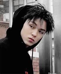 He cares more about the person's personality and heart. Just A Confused Writer Vernon As A Boyfriend Seventeen