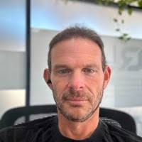 90+ "Simon Ca" profiles