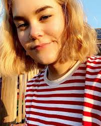 Caitlin Mallory's Instagram, Twitter & Facebook