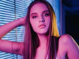 Você Conhece Savannah Clarke?