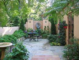 The Art Of Landscaping A Small Yard Courtyard Gardens Design Small Yard Landscaping Small Backyard Landscaping