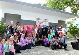 Stesen terdekat untuk ke taman bukit maluri adalah: Titijaya Spent Rm150 000 To Upgrade School