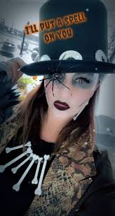 Helen Manuel (@Helenmanuel)