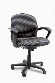 The leap chair's back changes its shape to conform to yours so you can work. Steelcase Rally 457 Conference Chair Black Stripes