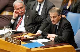 Jonas gahr støre (born 25 august 1960) is a norwegian politician serving as leader of the labour party and leader of the opposition since 2014. Jonas Gahr Store Store Norske Leksikon