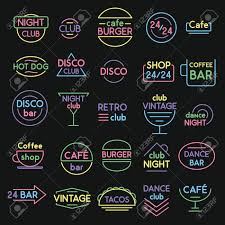 Vettoriale Le Insegne Al Neon Del Bordo Della Strada Del Night Club E Del Caffe Dell Annata Vector L Insieme Su Fondo Scuro Bordo Al Neon Dell Insegna Della Luce Notturna Ballo Del Club Trova immagini stock hd a tema insegna al neon retrò, luminosa e e milioni di altre foto, illustrazioni e contenuti vettoriali stock royalty free nella vasta raccolta di shutterstock. le insegne al neon del bordo della strada del night club e del caffe dell annata vector l insieme su fondo scuro bordo al neon dell insegna della