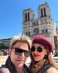 Honeymoon in Paris ♥️ Took the Chunnel from London to the City of Love. We  walked miles