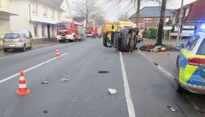 Bei einem straßenverkehrsunfall handelt es sich um ein schadensereignis mit ursächlicher beteiligung von verkehrsteilnehmern im straßenverkehr. 22 Offizielle News Aus Edewecht 2021 Presseportal