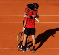 Stefanos tsitsipas falls short of winning his second title of the year, losing against rafael nadal in the barcelona final. Qj Kylfnpoxmhm