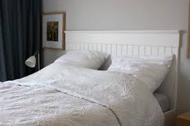 Perfekt Fur Leseratten Als Betthaupt Kopfteil Wandpaneele Wandverkleidung Holzverkleidung Diy Wandpaneele Wohnen Zimmergestaltung