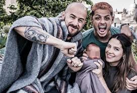 En cuanto a la temática no profundiza y se. Esposa De Chicharito Hernandez Aclara La Paternidad De Su Hijo La Noticia