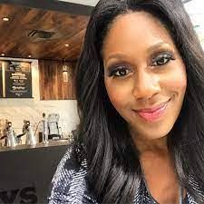 Iris Nadel's Instagram, Twitter & Facebook