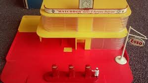 Great savings & free delivery / collection on many items. Vintage Matchbox Garage Esso Sales Service Station G 10 Lesney Lesney Matchbox Diecast Toy Ford Car