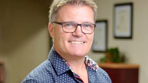 Désinformation sur la COVID-19: des professionnels de retour après une  radiation