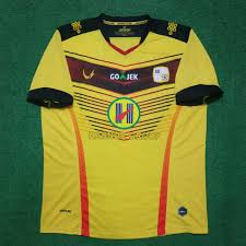Persatuan sepakbola barito putera adalah klub sepak bola kebanggaan masyarakat. Barito Putera Home Camisa De Futebol 2017 2018 Sponsored By Hasnur Group