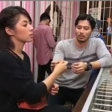 Ini disebabkan oleh peristiwa hitam yang dilaluinya apabila dia telah diperkosa oleh zakuan, rakan sekerjanya. Cetera Hati Diya Episod 10