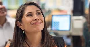 Kelly Pharr's Instagram, Twitter & Facebook