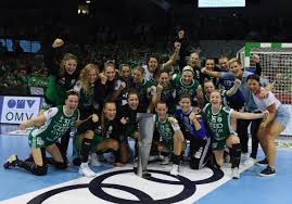 A győri audi eto kézilabda club magyarország és az európai kézilabdázás egyik legmeghatározóbb szereplője. Estelle Nze Minko And Amanda Kurtovic Join Gyori Audi Eto Kc Handball Planet