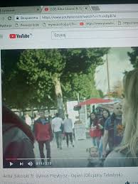 Karierę muzyczną rozpoczęła w 2012, publikując covery na oficjalnym kanale w serwisie youtube. Agata Wojciak Agatkawojciak06 Twitter