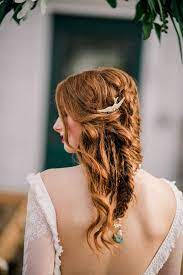Teal And Apricot Greenhouse Elopement Inspiration At Fort Edmonton Park Junebug Weddings Hair Styles Wedding Hairstyles Wedding Hair Inspiration