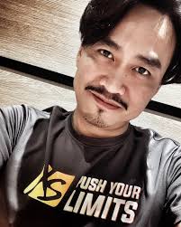 Cody Lim 林毅峰- 〰️再見• 鬍鬚〰️ 有時候無論你是多麼的堅持，它還是依然的難看…  #三個月嘅須#二撇雞#八字胡#enoughisenough #byemoustache #ootn