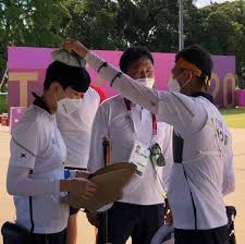 누리꾼들은 소셜미디어를 통해 '쇼트커트 캠페인'을 펼치며 안산을 응원했다. Bh1z3k3icd1lfm