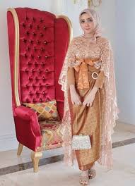 Ada banyak ssekali model gendongan yang saat ini beredar di kalangan ibu ibu muda. 150 Model Baju Batik Wanita Modern Terbaru 2020