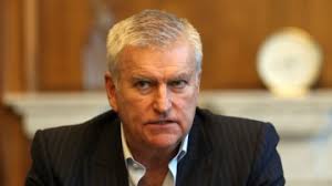 Bill Sweeney should resign after disgraceful bonus, say ex-RFU leaders