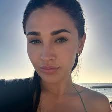 Aly Campbell (@alycampbell) • Threads, Say more