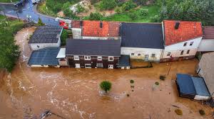 Das unwetter in deutschland hat schwere schäden hinterlassen. Unwetter Horror In Deutschland Alarmstufe Rot Ganzes Dorf Unter Wasser Nach Gewitter Wahnsinn News De
