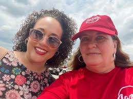 Encuentro de 2 puertorriqueñas...