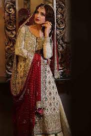Pakistani Bridal Dresses In Red And Gold Colors 2021 2022 Pakistani Bridal Dresses Bridal Dress Design Pakistani Bridal
