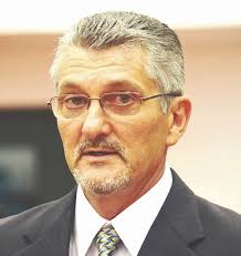 PRIMEIRA EDIÇÃO 8601 SEXTA-FEIRA 18 DE SETEMBRO DE 2015.indd