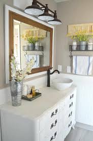 There's the large master bathroom ideas that are fit for a king or the smaller bathrooms that may be short on space but aren't on creativity. 21 Gorgeous Farmhouse Style Bathrooms You Will Love