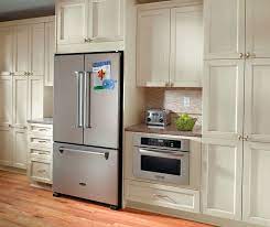 The kitchen craft cabinets are famous for being very original and unique. Casual Kitchen In Off White Kitchen Craft Cabinetry