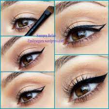 Pasó a paso delineado de ojos. Pin De Oleyda Mata En Looks Paso A Paso Delineado Paso A Paso Maquillaje Ojos De Gato Maquillaje De Ojos Artistico