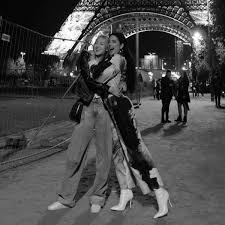 Pastikan kalian semua siap untuk itu, percaya pada saya, tambah warganet lainnya. Blackpink S Rose And Halsey Are Living Their Best Lives In Paris E Online Ap