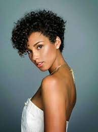 Afbeeldingsresultaat Voor Korte Coupe Krullen Curly Pixie Hairstyles Curly Pixie Haircuts Short Curly Haircuts