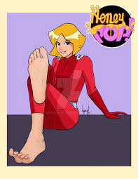 Totally spies clover feet