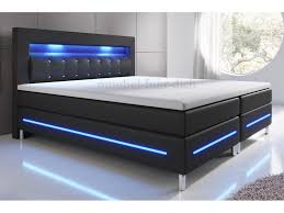 Um ein bett zu bauen, muss man kein geübter handwerker sein. Boxspringbett Weiss Mit Led Salerno Fuss Und Kopfteil Schwarz Oder Weiss