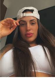 🤷🏻‍♀️💋