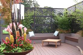 The fabric porch outdoor privacy idea is suitable for all parts of the exterior, especially the deck area and the patio. Decorative Screen Panels Outdoor Building Materials