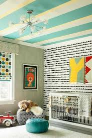 Chambre bébé garçon en vert et orange avec éléments blancs. Chambre De Bebe Garcon Et Fille Decoree Avec Des Rayures