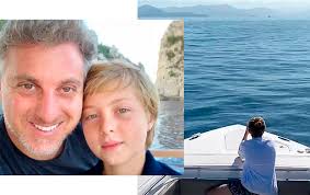Filhos de luciano huck e angélica, joaquim está com 14 anos, benício com 11 e eva com 6 anos de idade. Filho De Luciano Huck E Angelica Sofre Acidente No Mar E Esta Internado No Rio