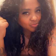 It appears Macka Diamond finally found a new hit song. Listen.